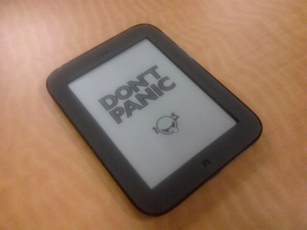 Nook_Simple_Touch_With_%22Don't_Panic!%22