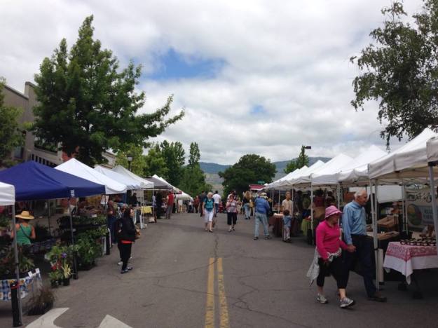 Saturday Farmer's Market in Ashland, Oregon